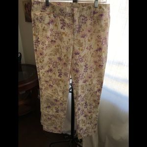 Floral ankle pants